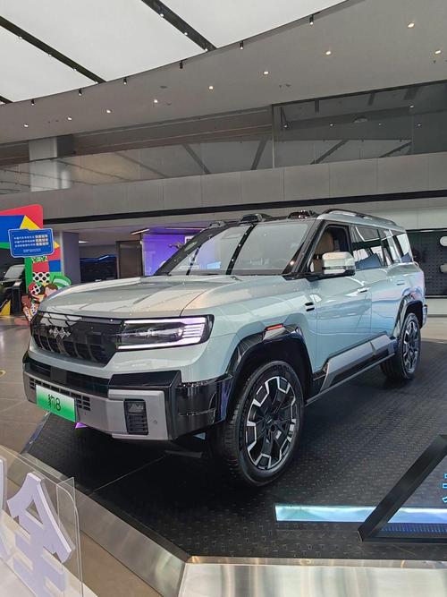 成都29比亚迪方程豹硬派越野的爆款，英菲尼迪35周年与你共成长